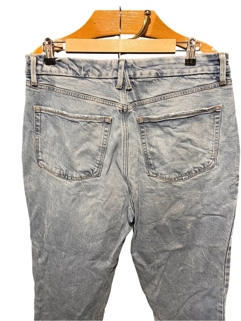 Good American The Weekender Cuffed Light Wash Relaxed Jeans 10/30 - Picture 4 of 11